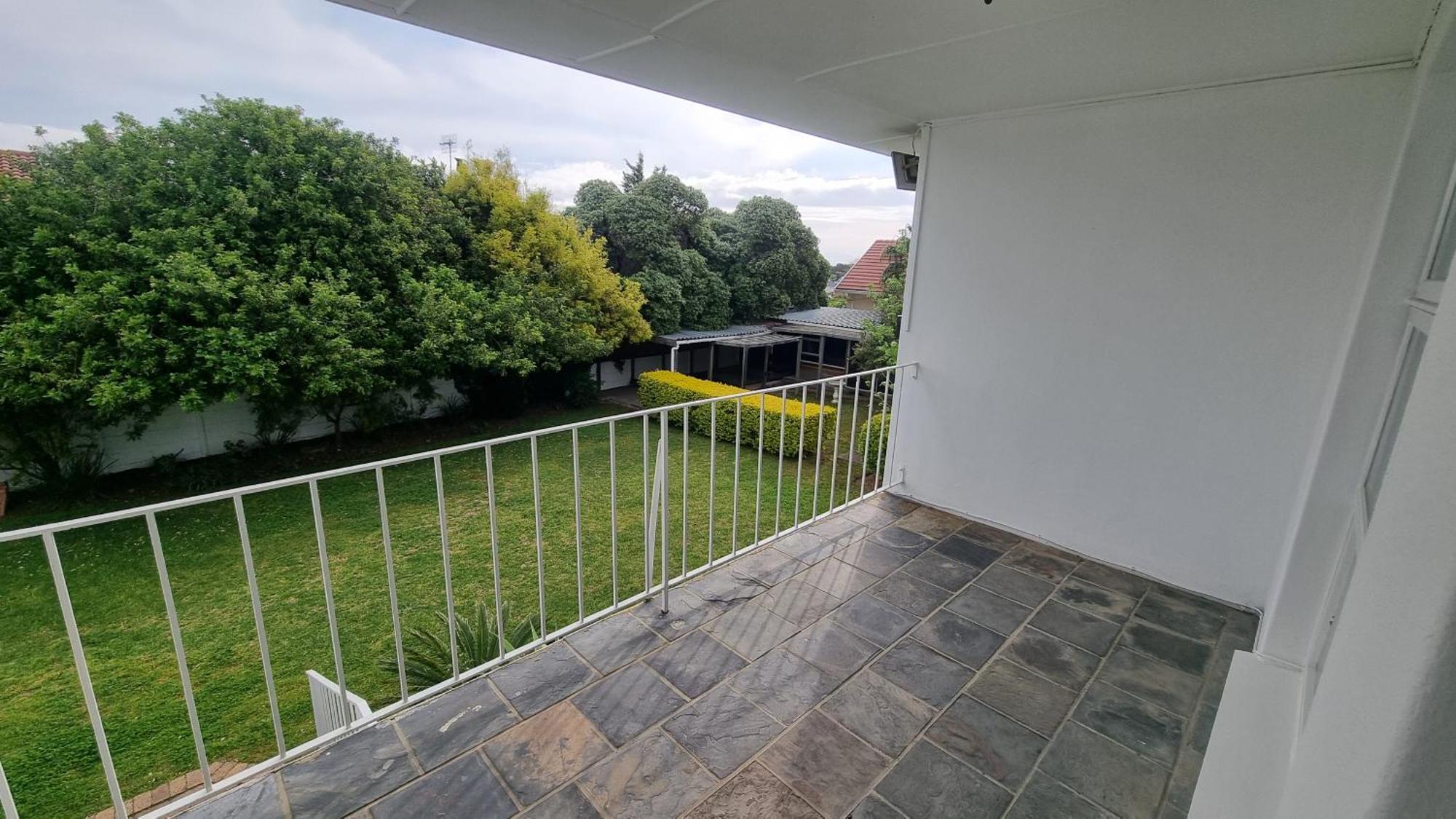 Holiday home Beautiful 4 Bedroom Overlooking The Ocean In Somerset West Cape Town