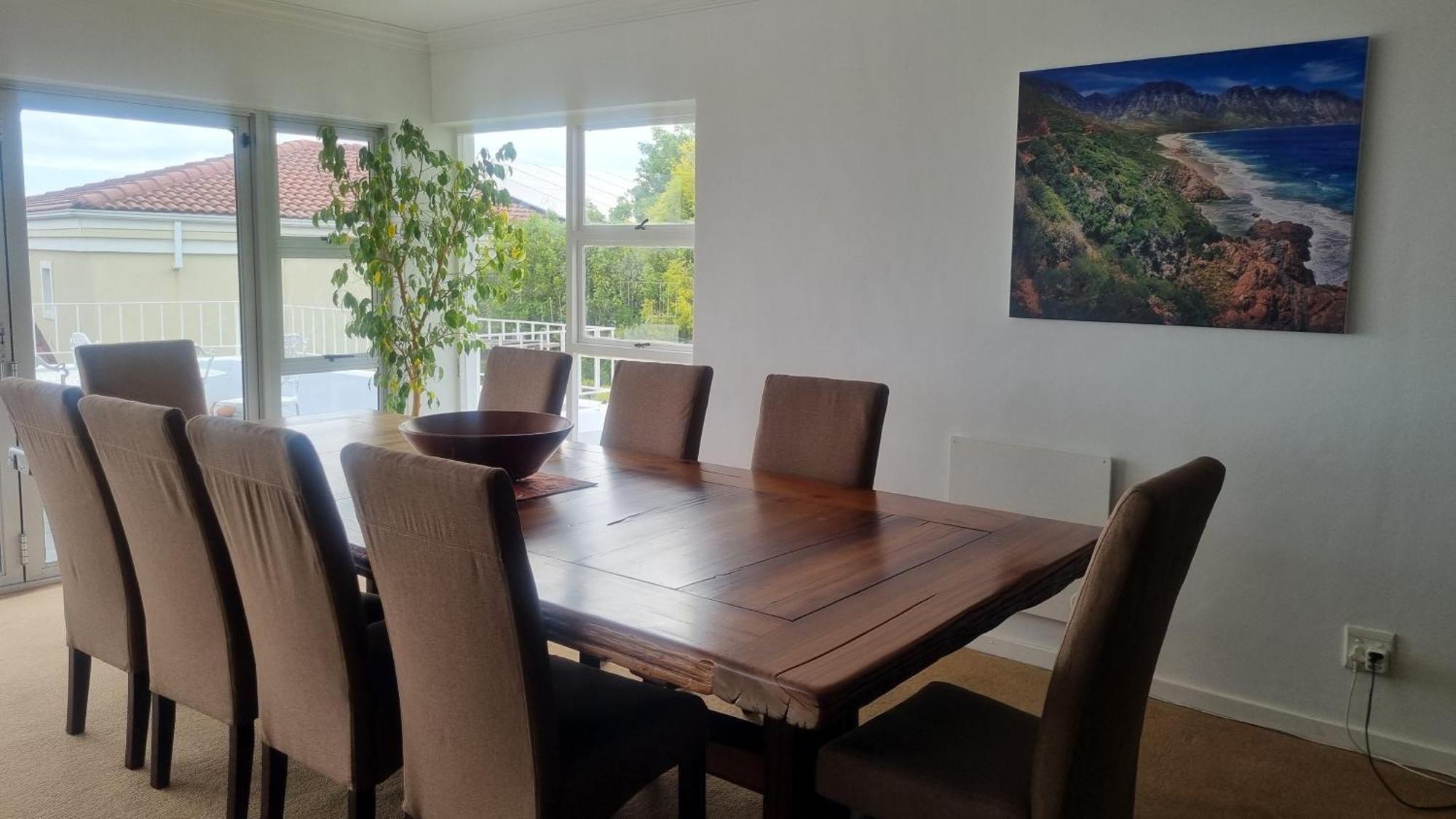 Beautiful 4 Bedroom Overlooking The Ocean In Somerset West Holiday home Cape Town