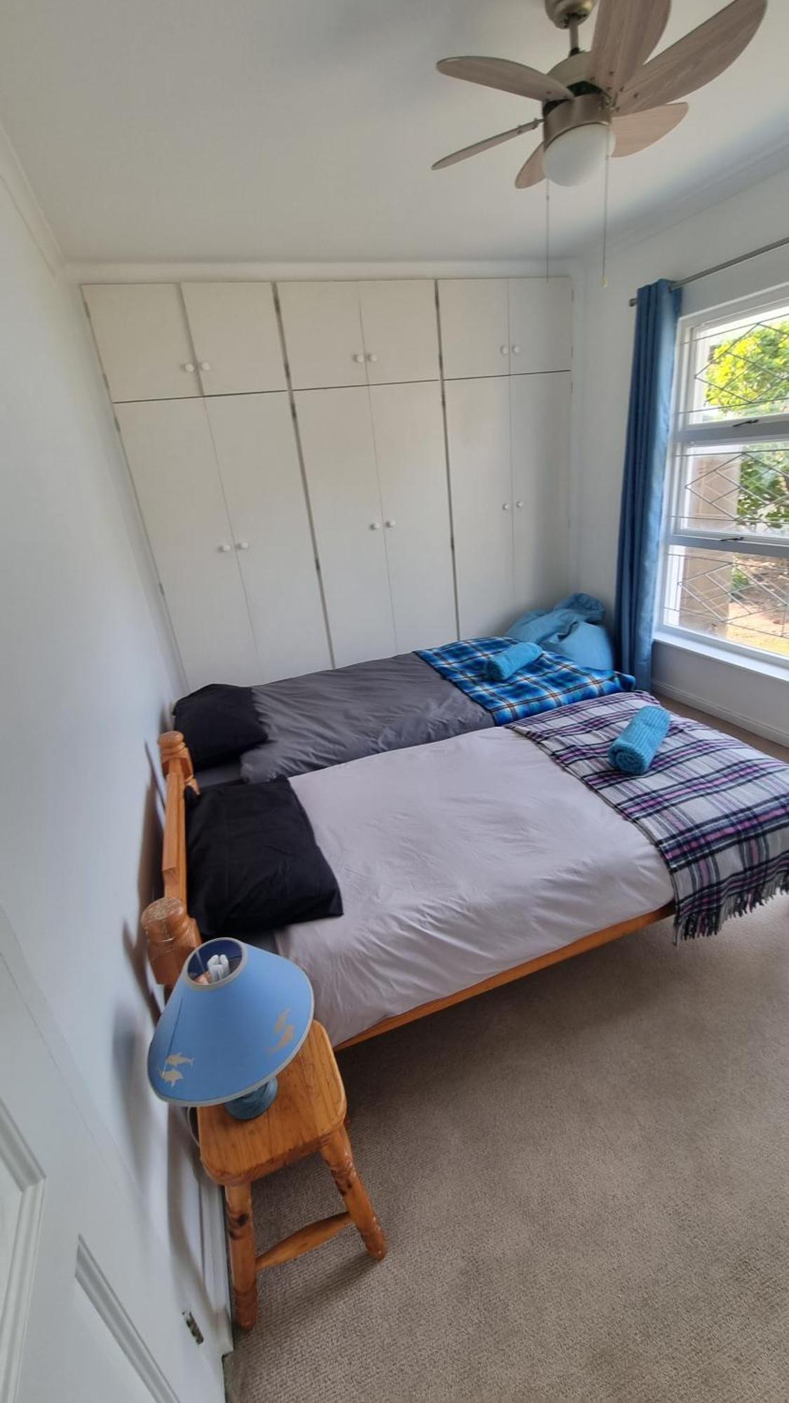 Beautiful 4 Bedroom Overlooking The Ocean In Somerset West Holiday home