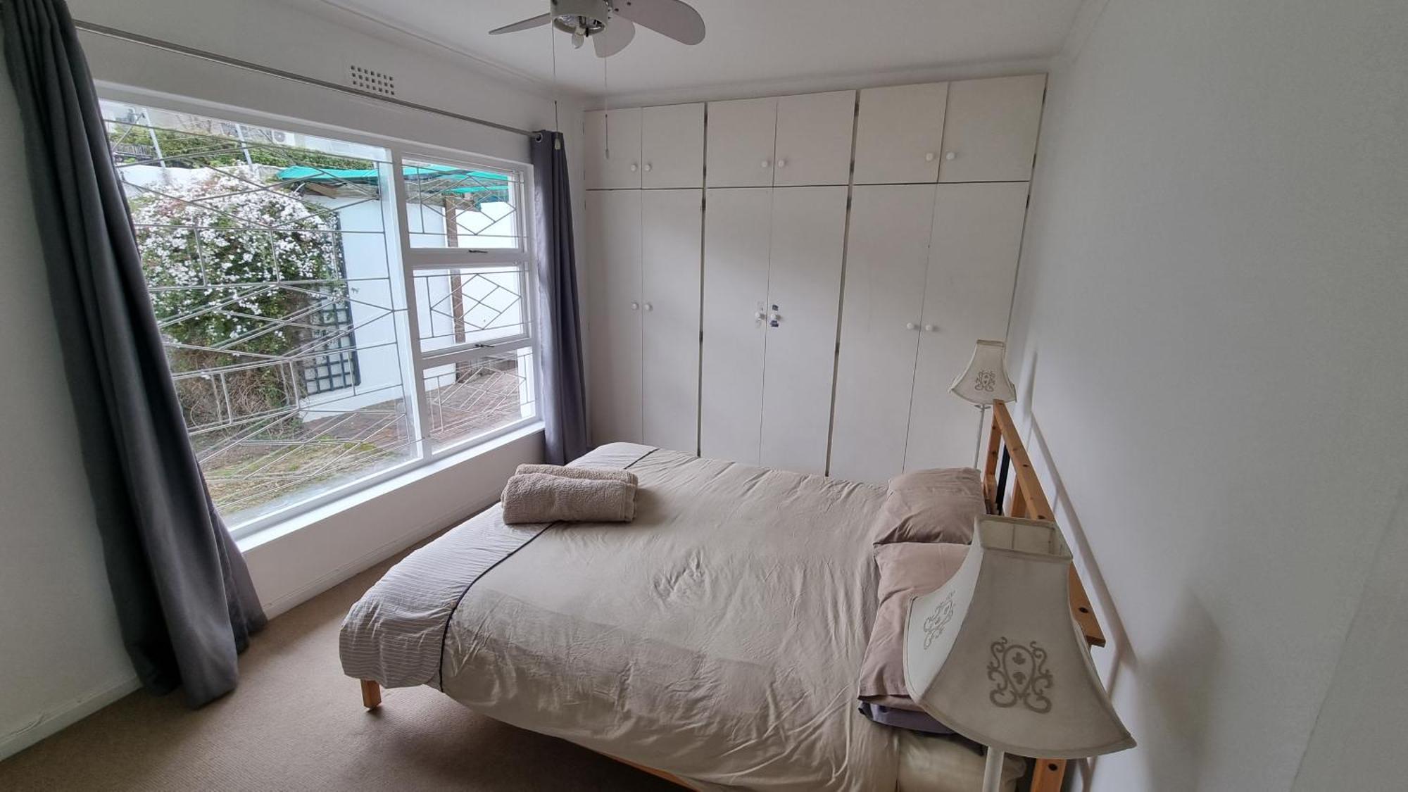 Beautiful 4 Bedroom Overlooking The Ocean In Somerset West Cape Town